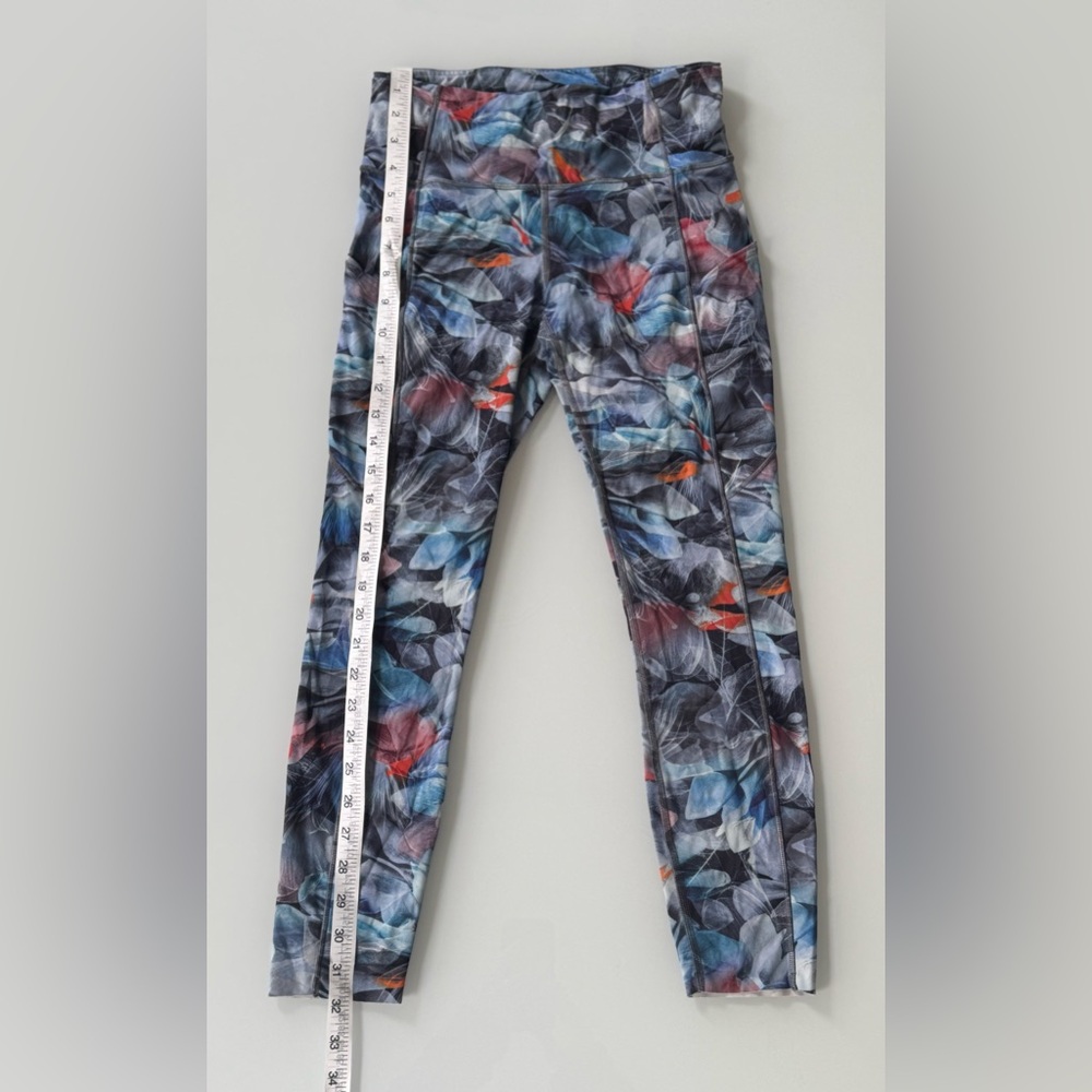 Lululemon High-Rise Printed Leggings – Size 6 - Picture 6 of 7